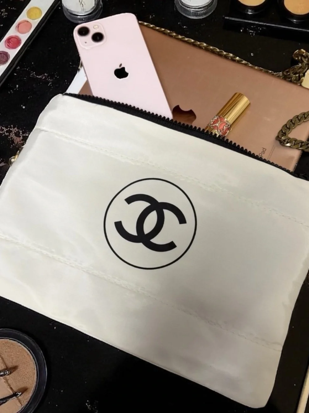 CHANEL Oversized Puffer Makeup Cosmetic Pouch/ IPAD Etc. Case — New! 🖤🤍